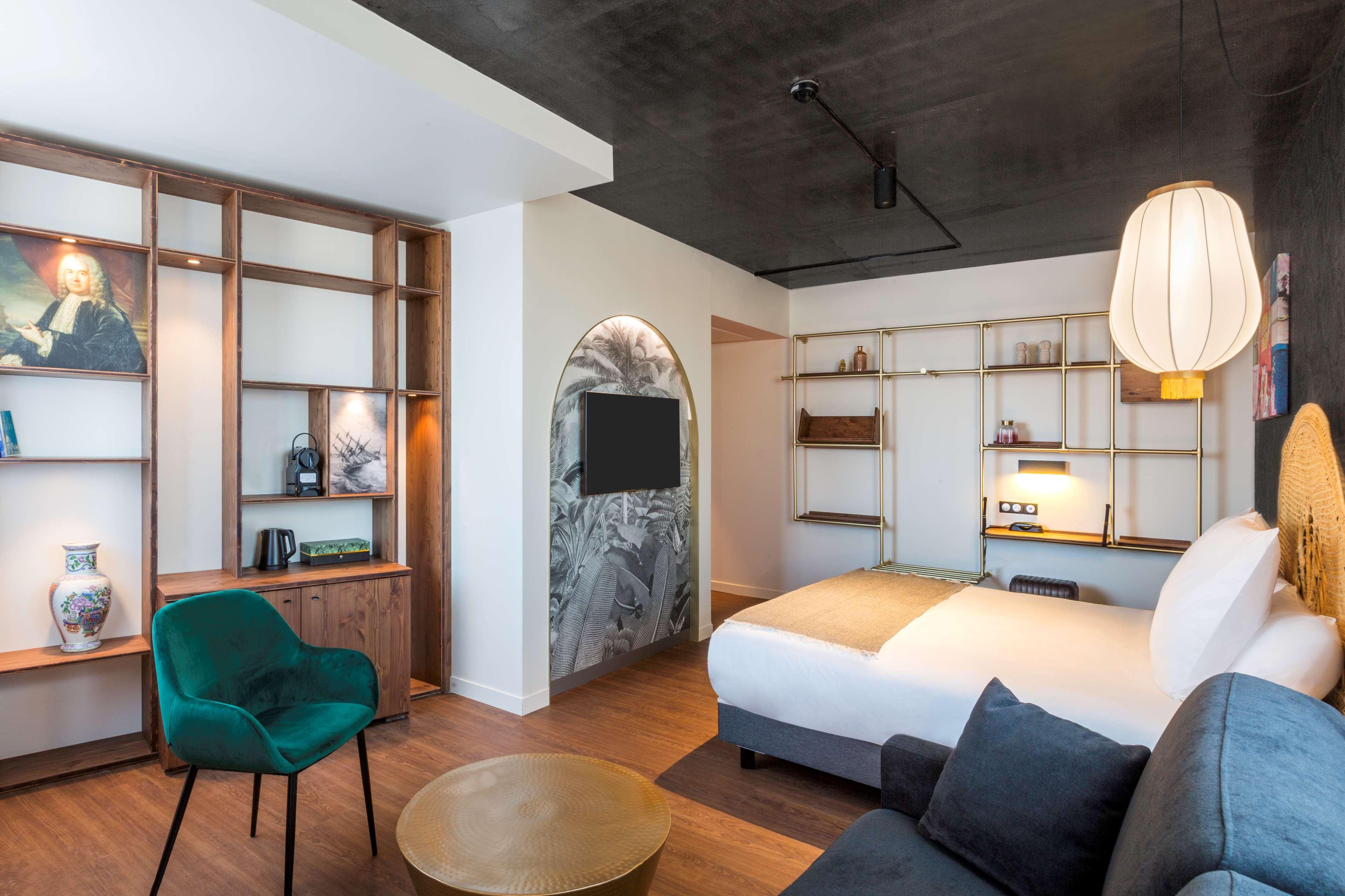 Aiden By Western Centre Lorient