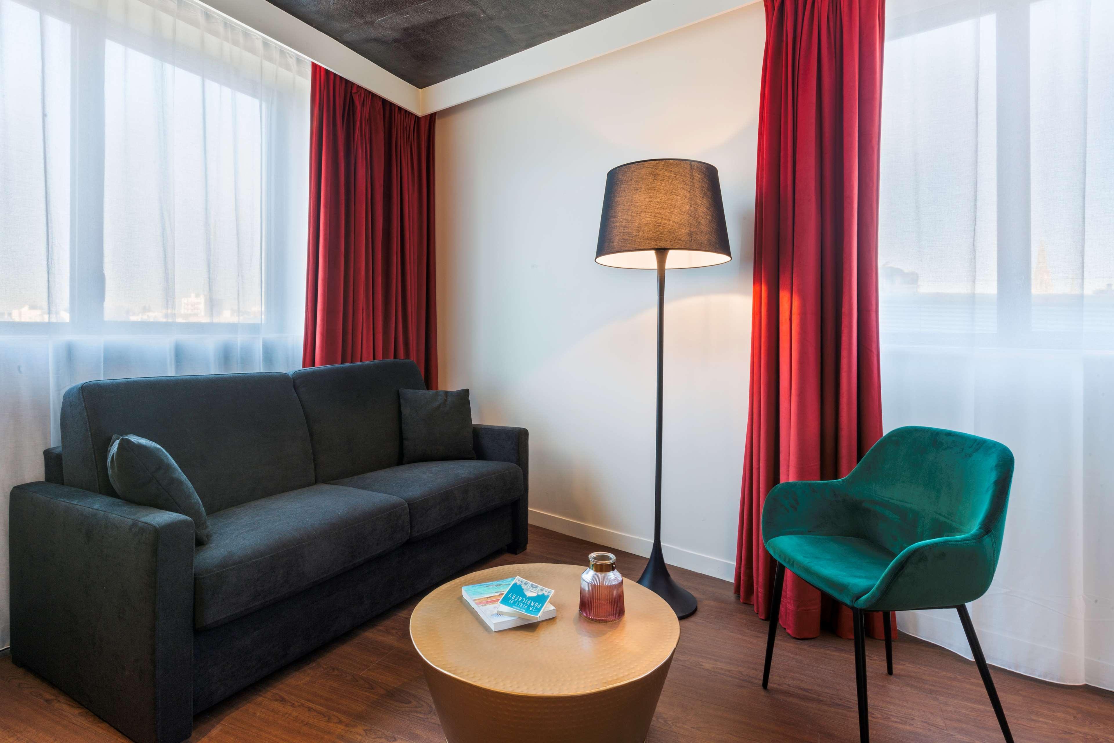 Aiden By Western, Centre Lorient