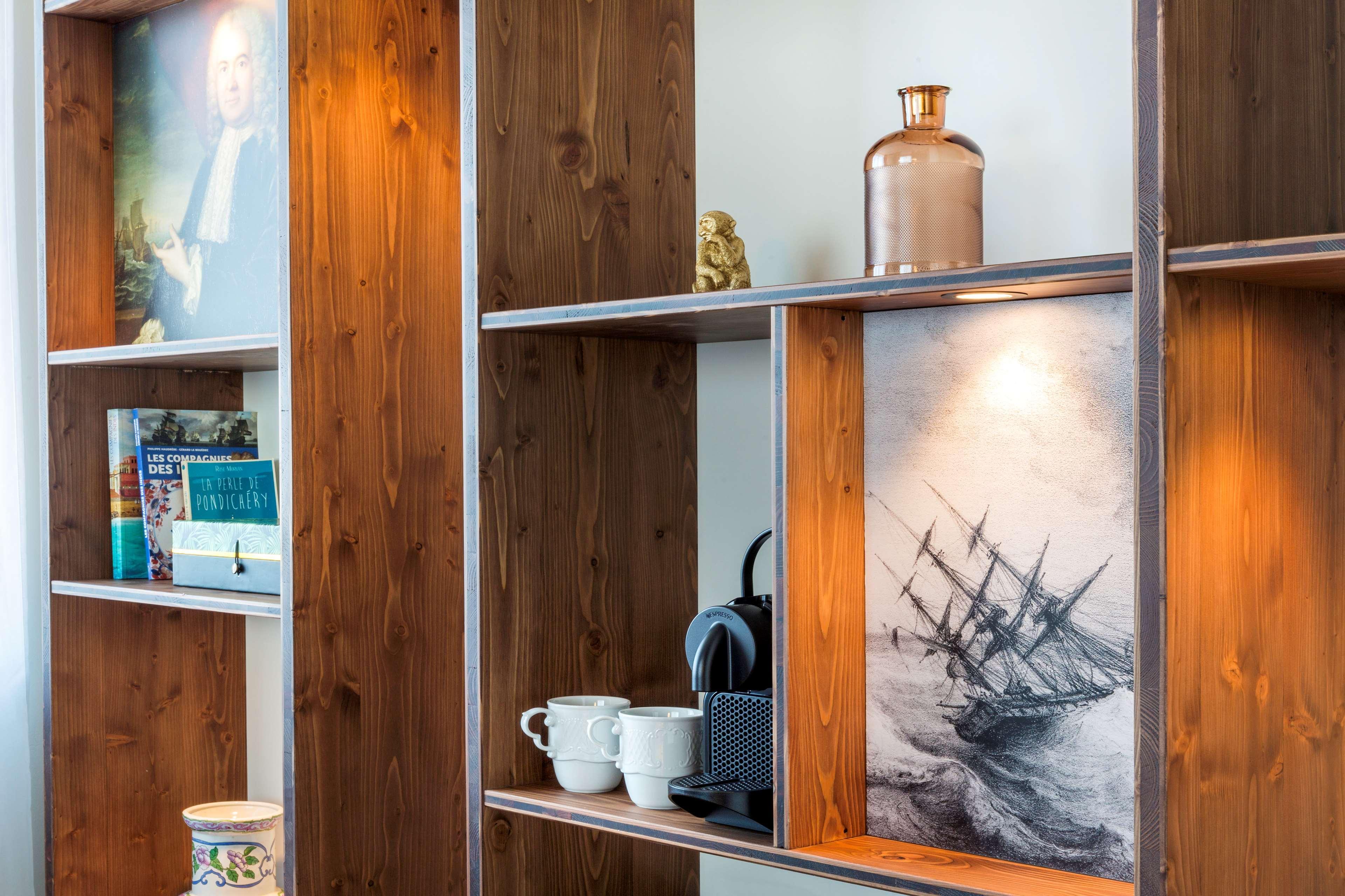 Aiden By Western, Centre Lorient